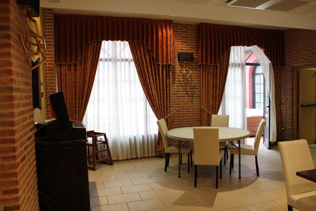 Hospedium Hotel Vittoria Colonna Medina de Ríoseco Εξωτερικό φωτογραφία